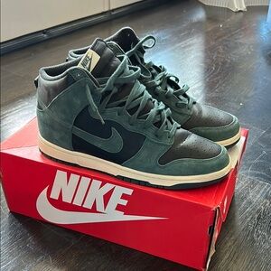 Nike Dunk Hi Retro PRM